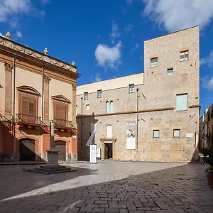 attico-mansardato-nel-cuore-di-palermo-accesso-terrazza.palermohotels.org/